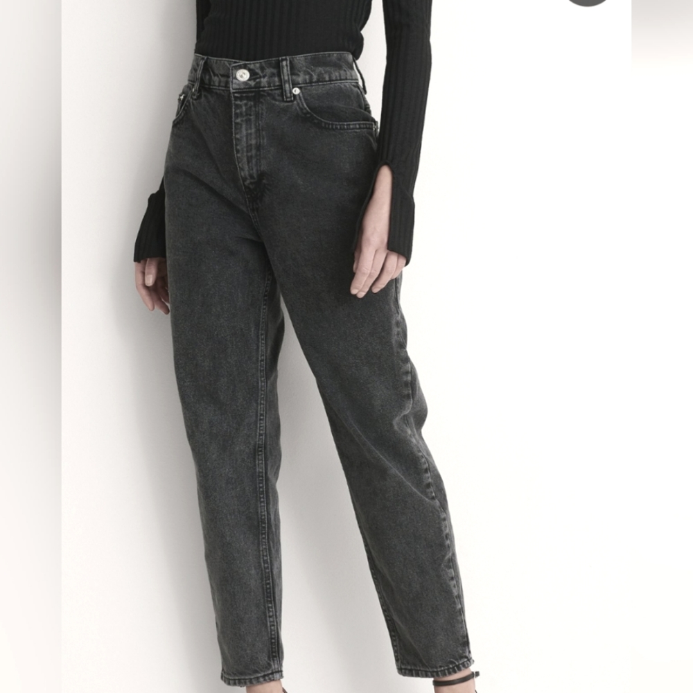 Like New, Black High Waist, Mom Jeans. 2.
